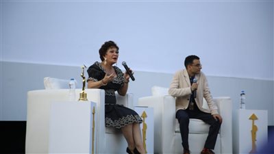 لبلبة: عادل إمام بعتلي مرسال