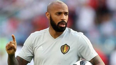 مهاجم فرنسا يوجه إنذارًا شديد اللهجة إلى هنري