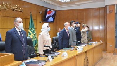 محافظ القليوبية يعقد اجتماع المجلس التنفيذي ويصدر قرارات هامة