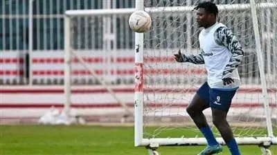 نجم الأهلي يدافع عن سامسون ويشيد بلاعب الزمالك الصاعد