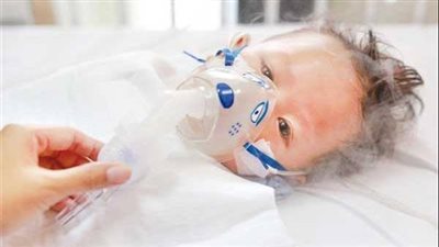 أستاذ الميكروبيولوجي: خطورة الفيروس المخلوي مع هذه الفئة العمرية (فيديو)