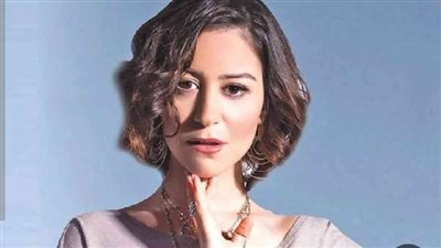 عاجل.. الصور الأولى للمخدرات التي كانت بحوزة الفنانة منة شلبي بعد القبض عليها