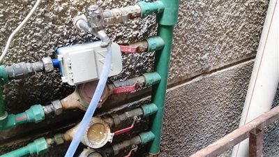 إزالة التعديات المُقامة على شبكة مياه الشرب في الإسكندرية (صور)