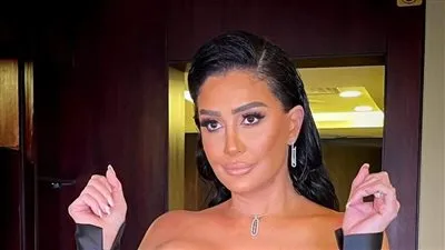 برفقه زوجها.. غادة عبد الرازق تتألق في أحدث ظهور لها من باريس