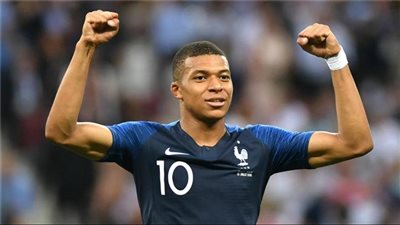 فالنسيا ومبابي يتصدران.. ترتيب هدافي كأس العالم قطر 2022