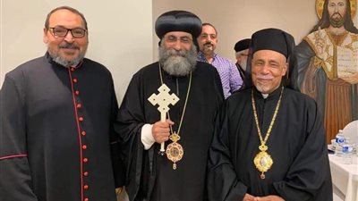 الزائر الرسولي بأمريكا وكندا يشارك تسليم إيبارشية تورنتو للأنبا أرشيليدس 