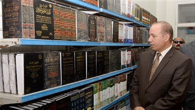 رئيس جامعة المنصورة يجتمع مع اللجنة المنظمة لأنشطة وفعاليات التغيرات المناخية 