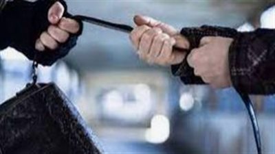 بحيلة مخادعة.. تفاصيل سرقة حقيبة بداخلها ألماس وذهب بالقاهرة