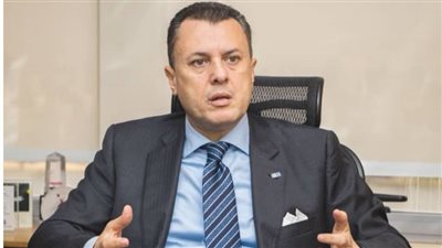 وزير السياحة والآثار يصدر عددًا من قرارات الندب لعدة مناصب قيادية بالوزارة 