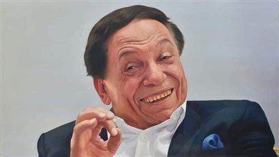عادل امام يحضر لتجربة سينمائية جديدة بعد غياب عدة أعوام