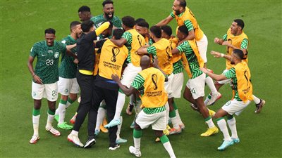 عاجل| «قبل انطلاقة المباراة التاريخية».. القنوات المفتوحة الناقلة لـ السعودية ضد المكسيك