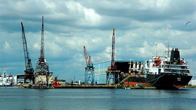 اسعار النفط العالمية تشهد انخفاضا جديدا