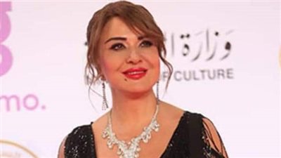 محمد هنيدي يحول مادلين طبر لكوميديانة في دكتور نبيل الجميل