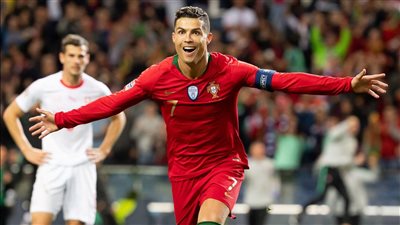 «وداعا رونالدو».. ننشر بالأرقام مسيرة كريستيانو الحافلة بالإنجازات 