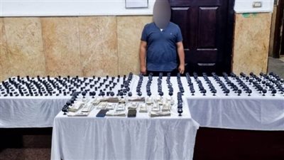 ضبط شخص بتهمة الترويج لبيع كاميرات مراقبة سرية لاسلكية وأجهزة 