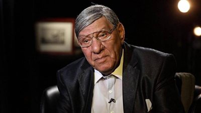 سبب بكاء مفيد فوزي.. وما علاقة هيكل؟