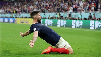 عاجل.. جيرو يضع فرنسا في المقدمة أمام بولندا بكأس العالم 