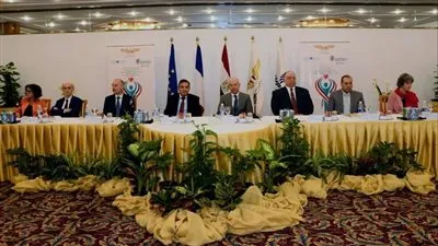 ‎وزير الطيران: تطوير المنظومة الصحية لخدمة العاملين في مقدمة الأولويات