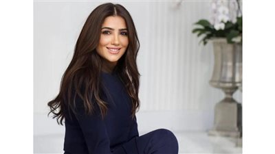 بإطلالة كلاسيكية.. مي عمر تغازل متابعيها في أحدث ظهور لها