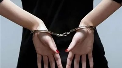 سيدة تصرف أدوية لوالدها المتوفي بأذونات مزورة بقيمة 72 ألف جنيه.. وقرار من النيابة 