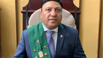 أفرج عن الحاويات بنفسه.. المشدد 10 سنوات لمتهم قام بتزوير خاتم شعار الجمارك المصرية