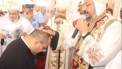 سيامة كاهن جديد بإيبارشية الوادي الجديد والواحات