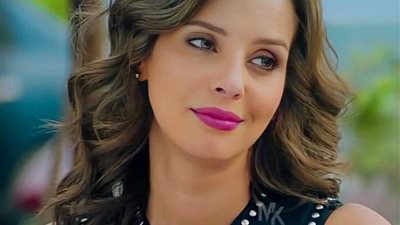 المستحيل ليس مغربيا.. إيمان العاصي تهنئ الشعب المغربي بفوزه على البرتغال 