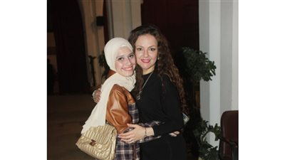 يانا جمال توضح حقيقة جواز نجيب الريحاني ولوسي للفجر الفني 