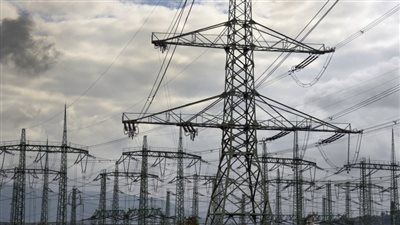 استشاري يكشف مشروع الربط الكهربائي بين مصر والسعودية