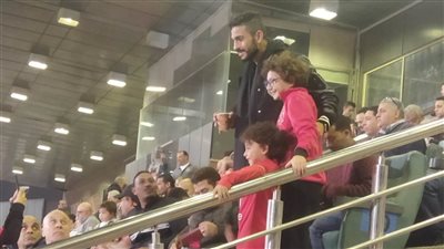 أيمن أشرف يؤازر الأهلي أمام الاتحاد السكندري