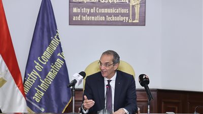 عاجل.. إنشاء كابل بحرى يربط بين مصر واليونان