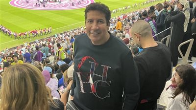 من داخل إستاد قطر.. هاني رمزي يحضر مباراة الأرجنتين وكرواتيا