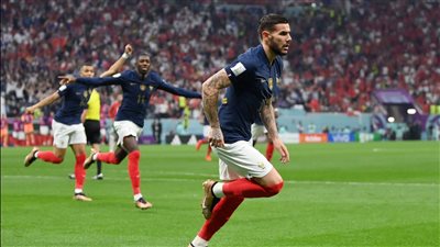 عاجل.. فرنسا تتقدم على المغرب بهدف هيرنانديز في الشوط الأول من مباراة نصف نهائي كأس العالم