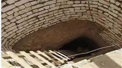 صعقته الكهرباء.. مصرع ثلاثينى أثناء التنقيب عن الآثار بحلوان 