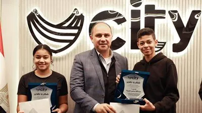 تكريم أبطال سيتي كلوب الفائزين بالمركز الثالث في بطولة إفريقيا للتنس الأرضي تحت 14 سنة