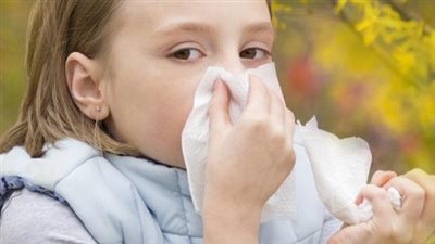 استشاري مناعة يوجه نصائح لمرضى الحساسية للتعامل مع الطقس المتقلب (فيديو)