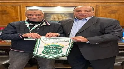 محمد مصيلحى يكرم مشجع الأتحاد السكندري المخلص