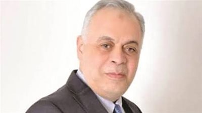 نقيب الممثلين أشرف زكي يكشف موقفه من حلا شيحة حال طلبها العودة للعمل في الفن