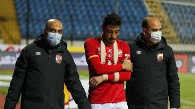 الاهلي ينهي اجراءات سفر أكرم توفيق للنمسا لإجراء جراحة الرباط الصليبي