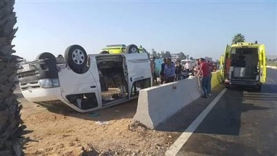 إصابة 16 شخصا في حادث انقلاب ميني باص بالمنصورة