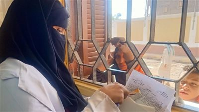 الكشف على ١٣٧١ مواطنا في قافلة طبية مجانية بقرية عزبة جبريل بقنا ضمن حياة كريمة