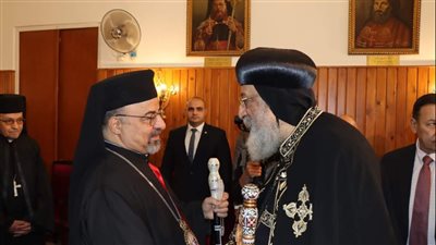 للتهنئة بعيد الميلاد المجيد.. بطريرك الأقباط الكاثوليك يستقبل البابا تواضروس الثاني