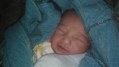 العثور على طفلة حديثة الولادة ملقاة بجوار شريط السكة الحديد بطنطا