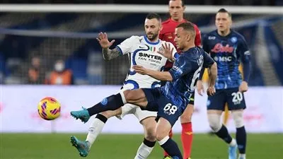 موعد مباراة إنتر ميلان ونابولي في قمة الكالتشيو والقنوات التي تنقلها مجانًا