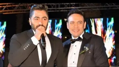 مصطفى قمر يعلق على تقليد تامر حسني له: