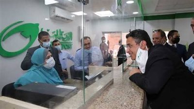 هل يقدم البريد خدمة القروض؟.. رئيس الهيئة يوضح