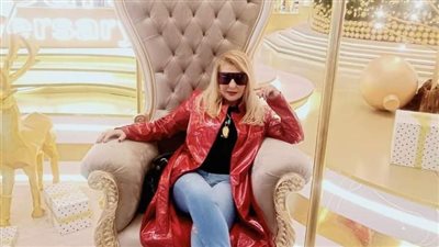 نادية الجندي تهنئ جمهورها بمناسبة العام الجديد 