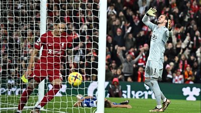 نتيجة وملخص أهداف مباراة ليفربول وليستر سيتي في الدوري الإنجليزي الممتاز.. أخطاء قاتلة