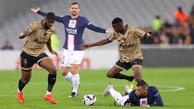 بدون ميسي ونيمار.. باريس سان جيرمان يتلقى هزيمة قاسية أمام لانس في الدوري الفرنسي