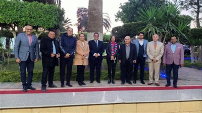 لجنة تحكيم مسابقة معا تجتمع لتقييم إنتاج الطلاب 